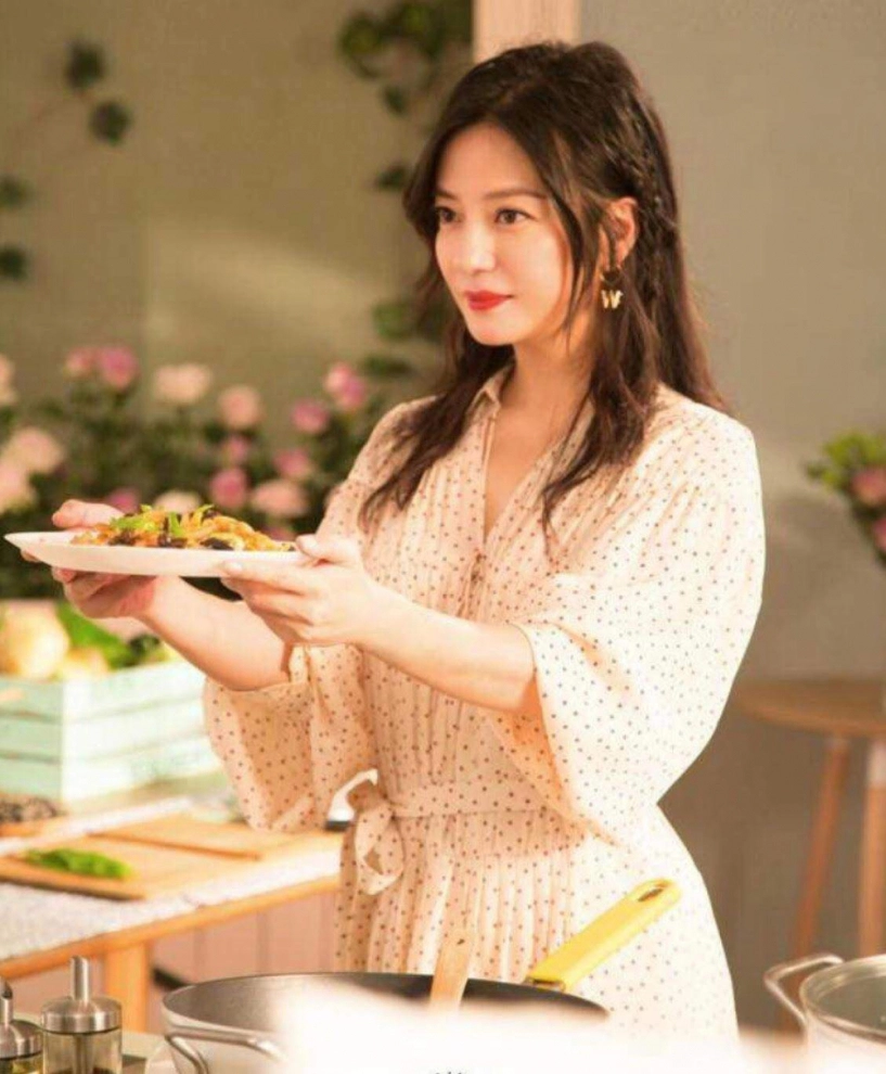 Từng bị gọi bà cô vì béo ú triệu vy hậu giảm cân giảm luôn cả tuổi thật - 6