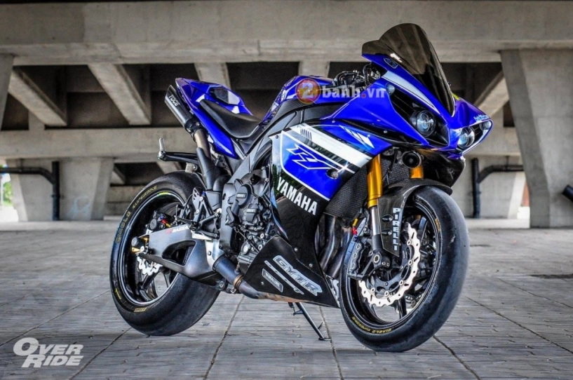 Yamaha r1 đầy ấn tượng trong bản độ blue arrow - 1