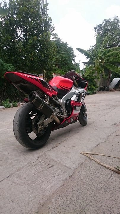 Yamaha r1 phân khối lớn - 1