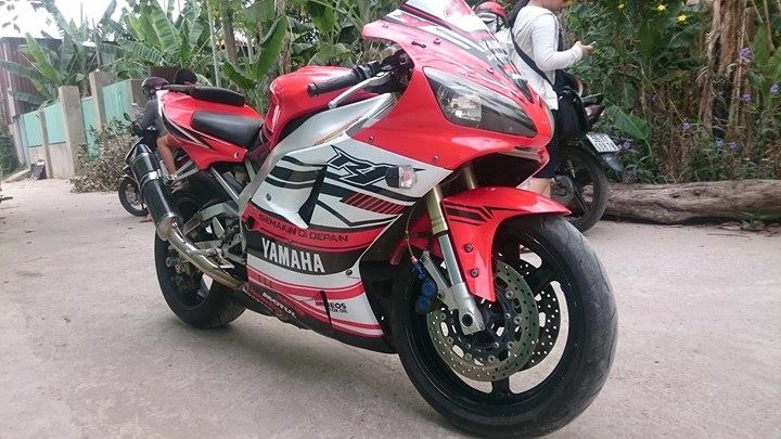 Yamaha r1 phân khối lớn - 3