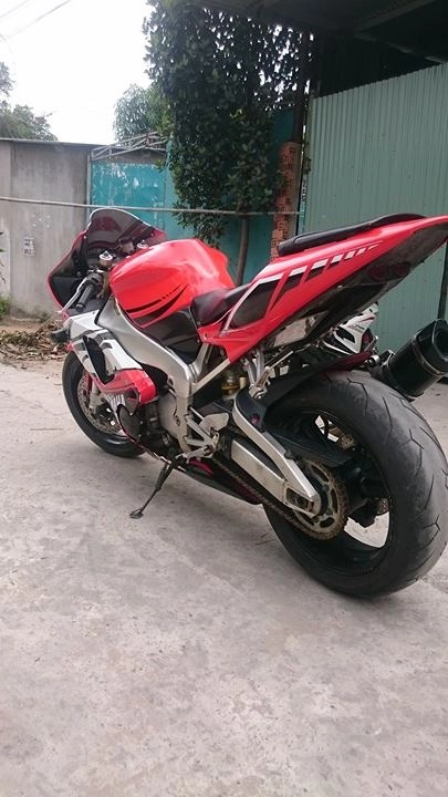 Yamaha r1 phân khối lớn - 4