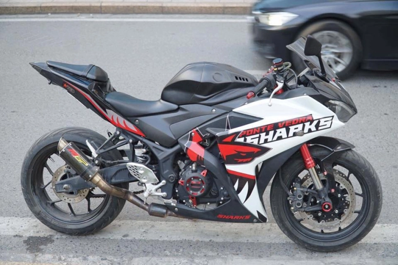 Yamaha r25 ngầu và thể thao hơn trong bộ cánh shark - 4