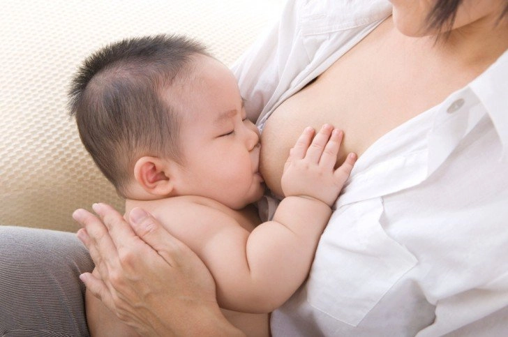 Anh hàng xóm xin cho con 5 tháng bú nhờ mẹ trẻ thương tình đồng ý nào ngờ gặp nguy - 2