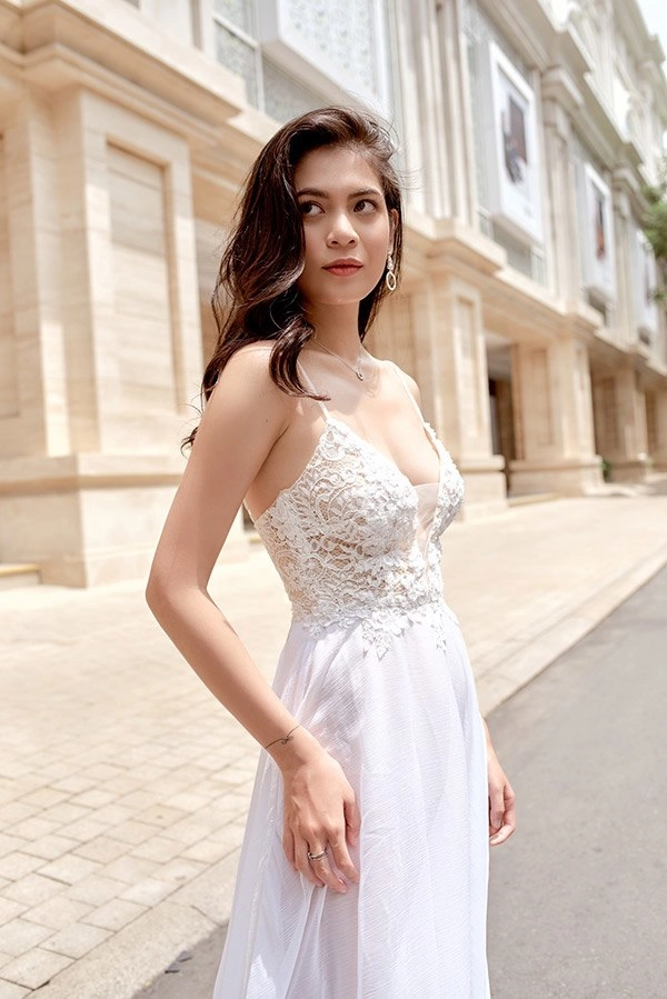 Hớ hênh lộ cả bầu ngực nhưng 3 hotgirl việt được khen hết lời vì cho con bú quá đẹp - 1