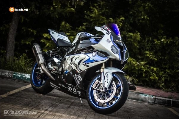 Bmw hp4 superbike nâng cấp không tưởng từ công nghệ đường đua - 2