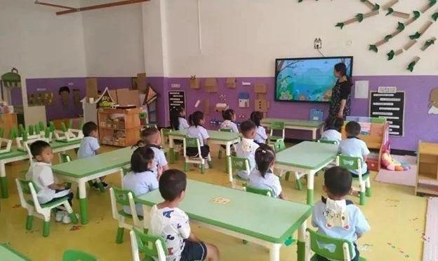 Bố mẹ đi đón nói nhỏ 3 điều với cô giáo con ở lớp sẽ được quan tâm nhiều hơn - 3