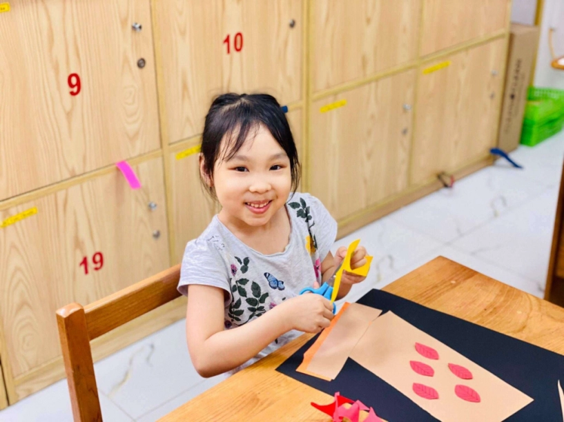 Chân dung người phụ nữ hương giang idol mượn thân phận để nổi tiếng sống lặng lẽ bên chồng con - 7