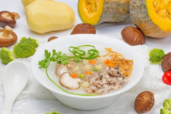 Chan món canh mẹ nấu cơ thể bé gái suýt ngừng phát triển bác sĩ mắng té tát - 5