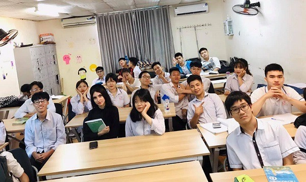 Chỉ một bức ảnh chụp lén cô giáo cấp 2 hà nội khiến dân tình xuýt xoa vì khí chất - 5