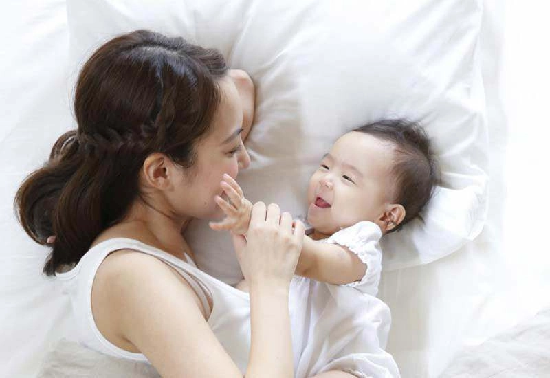 Cho con ngủ chung giường với bố mẹ kết quả 10 năm sau khiến ai cũng kinh ngạc - 2