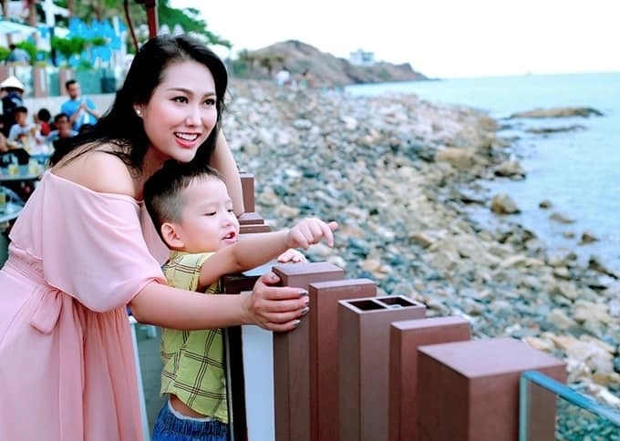Chồng cũ lấy vợ mới phi thanh vân định đi kiện u40 một mình nuôi con thành giỏi nhất trường - 1