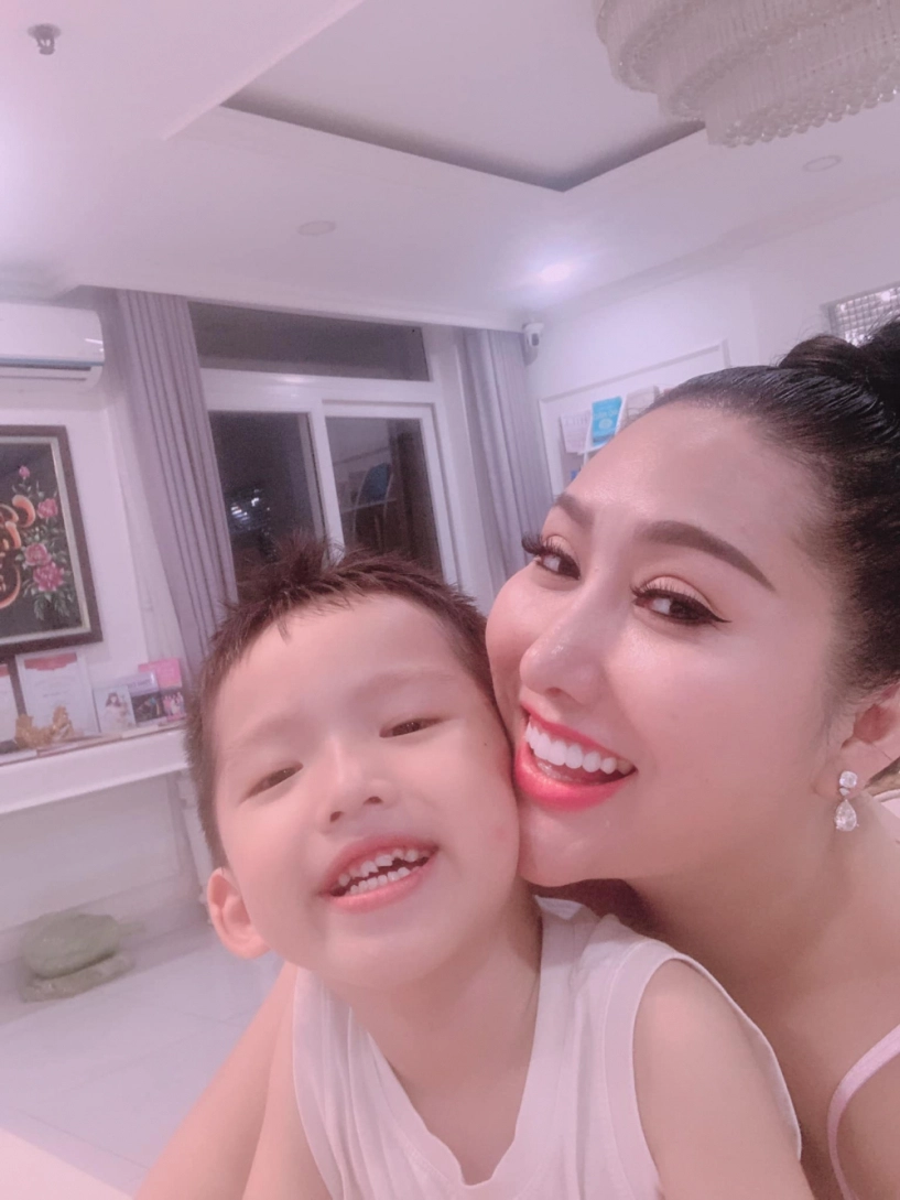 Chồng cũ lấy vợ mới phi thanh vân định đi kiện u40 một mình nuôi con thành giỏi nhất trường - 3
