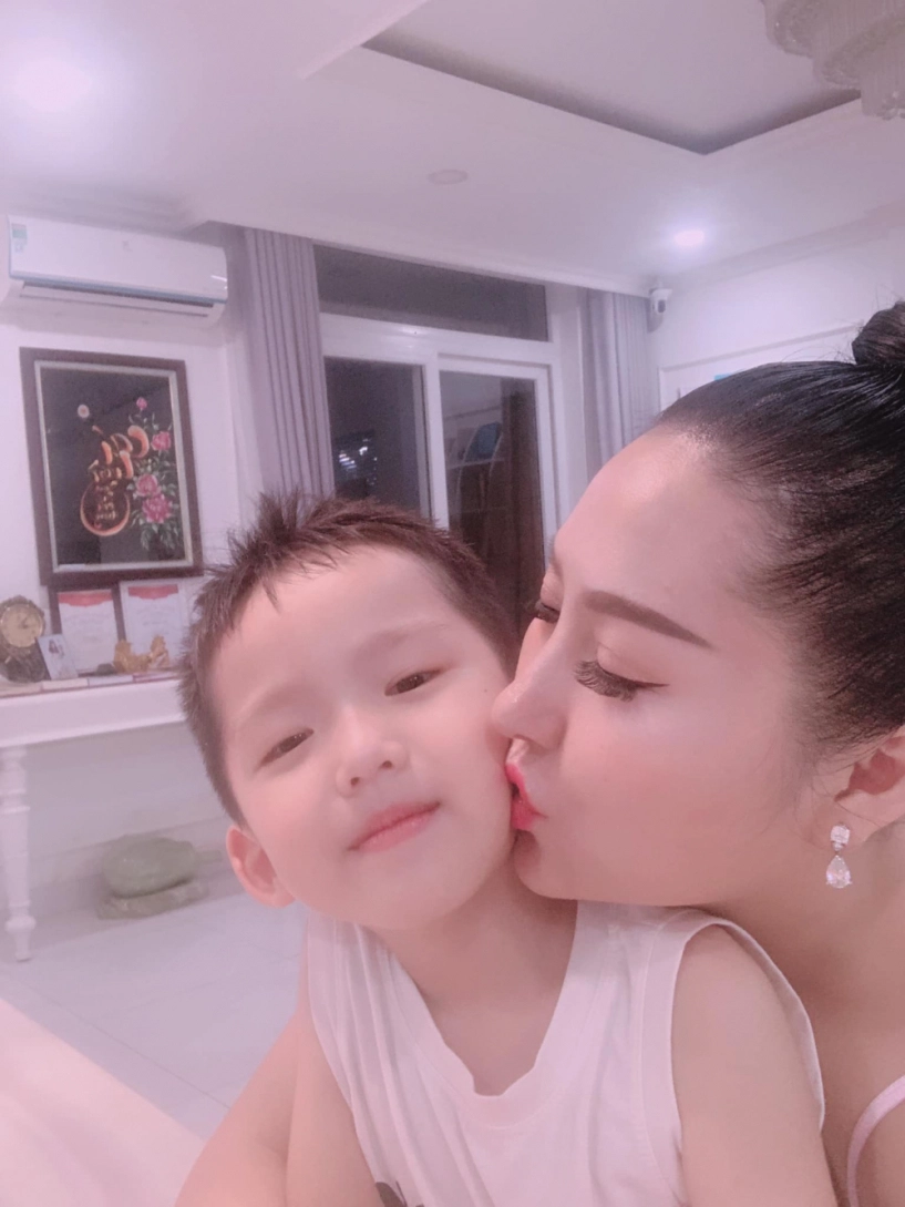 Chồng cũ lấy vợ mới phi thanh vân định đi kiện u40 một mình nuôi con thành giỏi nhất trường - 4