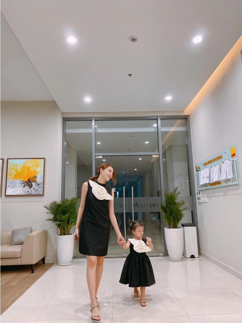Cô bạn sexy ngang ngửa ngọc trinh lấy ông chủ chuỗi trà sữa 7 tháng sau là mẹ 2 con - 5