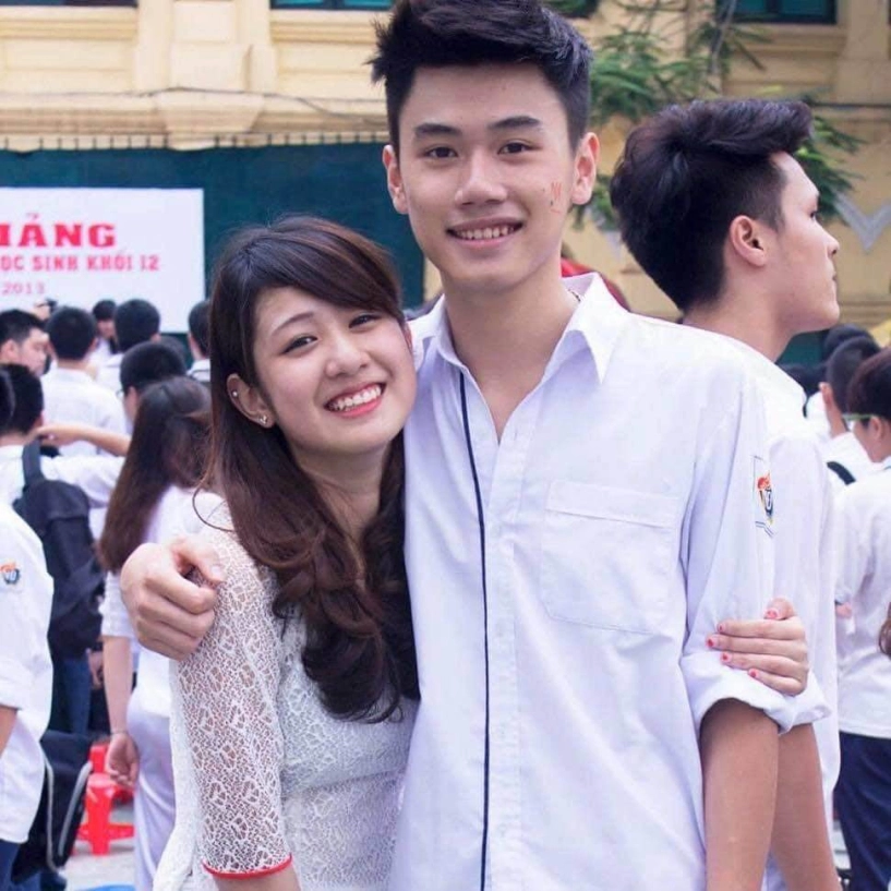 Cô gái yêu chàng trai lớp bên năm 17 tuổi 10 năm sau con đẹp nhà sang xe 5 tỷ - 2
