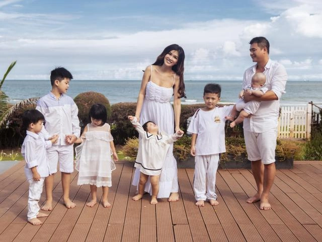 Đẻ liên tiếp 6 lần hoa hậu được tặng nhà 100 tỷ gây hoảng với ảnh sạm da xuề xòa - 10