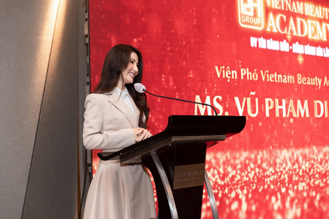Diễm my 9x trở thành viện phó học viện thẩm mỹ - 2