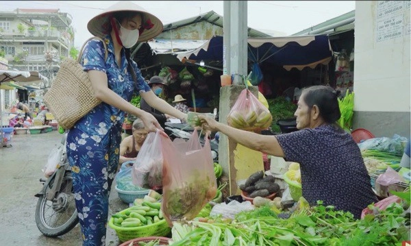 Đời tư chân phương nhưng cứ hễ lên sân khấu là thuỷ tiên diện đồ quyến rũ nghẹt thở - 14