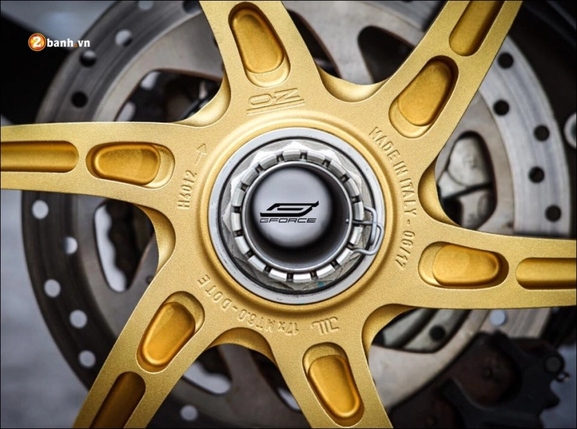 Ducati multistrada 1200 s độ- gã khổng lồ đầy chất chơi từ công nghệ sợi carbon - 1