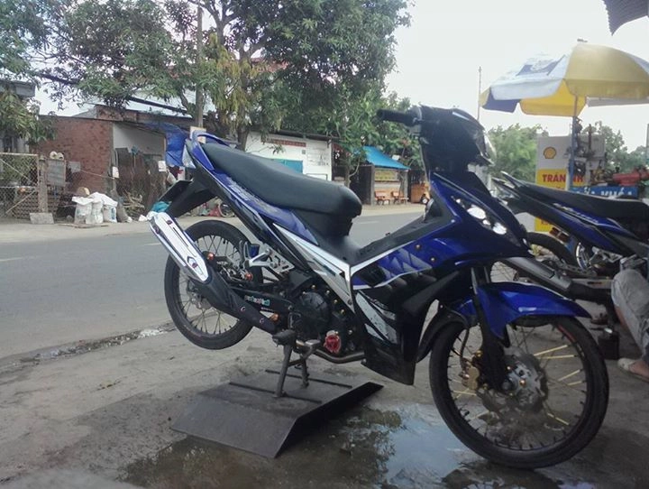 Exciter 135 độ hack não với phong cách xuống đời của biker sài gòn - 4