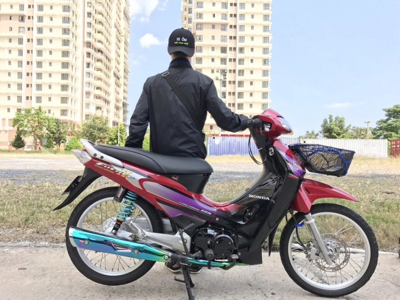 Future 125 độ ẩn thân trong phiên bản wave 125i của biker nước bạn - 5