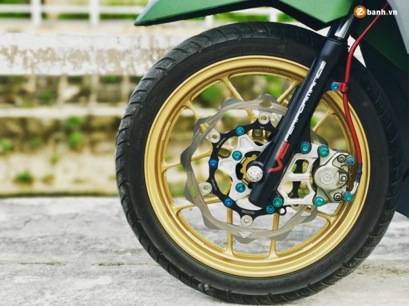 Honda click 125i độ chất với đồ chơi hàng hiệu của biker đồng nai - 1
