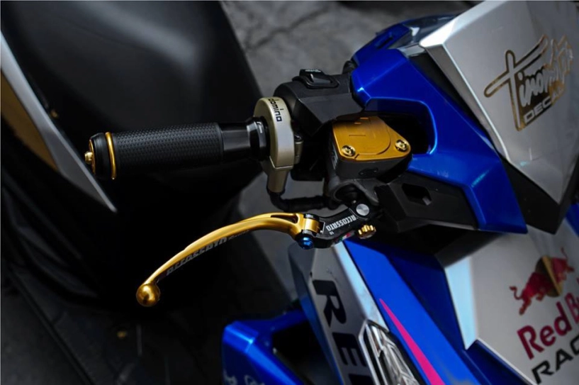 Honda click 125i siêu ấn tượng với phong cách redbull racing - 2