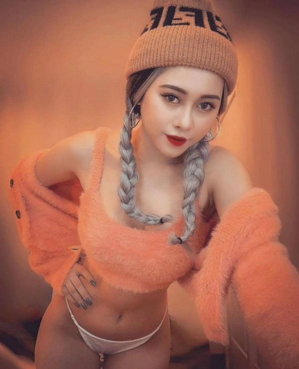 Hot girl mặc đầm trễ nải khoe vòng một khủng mà tinh tế chị em thi nhau học theo - 3