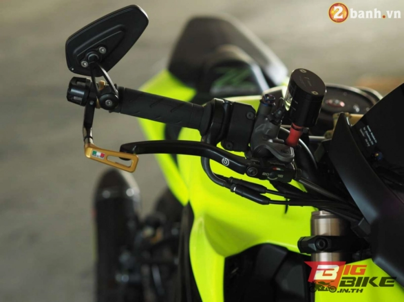 Kawasaki z1000 độ cực chất và đầy nổi bật trong bộ cánh vàng neon - 6