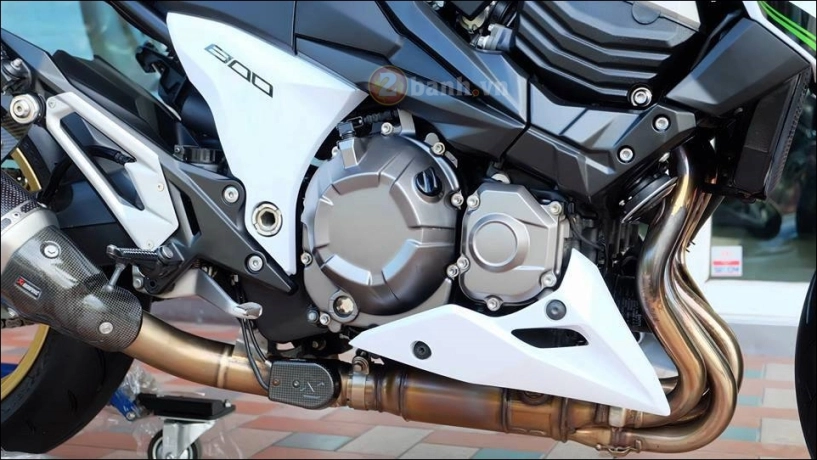 Kawasaki z800 độ cực chất cùng tông màu trắng tinh khôi - 7