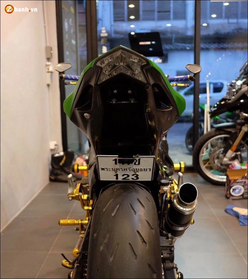 Kawasaki z800 độ đơn giản đầy tinh tế từ biker thái - 1