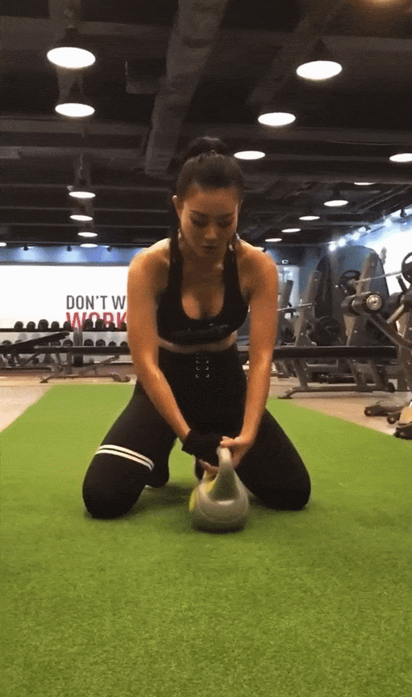 Khác hẳn hình tượng lan cave màn ảnh một thời thanh hương giờ có body lên cơ cuồn cuộn - 3