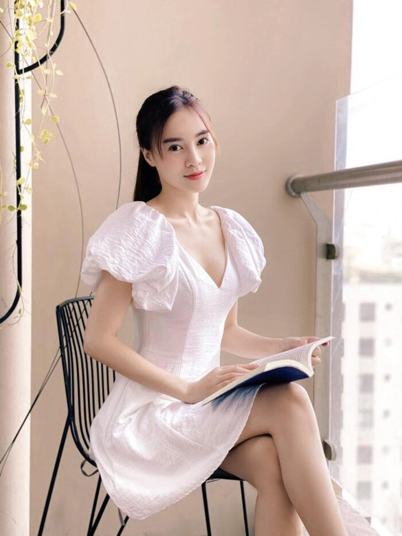 Khoe body mướt mát lan ngọc bị dân tình hỏi thẳng chị có đặt túi ngực không - 10