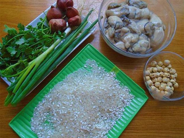 Mẹ nấu cháo hàu cho bé theo cách này đảm bảo bé hết biếng ăn - 3