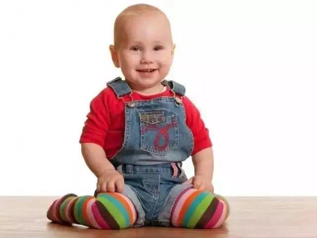 Muốn con chân dài tuyệt đối tránh những hành vi này khi con dưới 1 tuổi - 2
