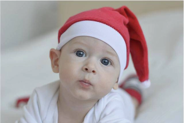 Nhìn gương mặt em bé có 4 nét này lớn lên thông minh giàu sang may mắn - 4