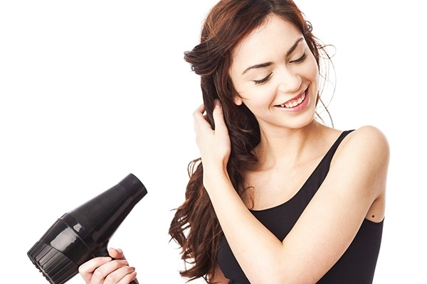 Những màu tóc nâu đỏ nổi bần bật cứ nhuộm là sáng da cho mọi cô nàng dịp thu về - 14