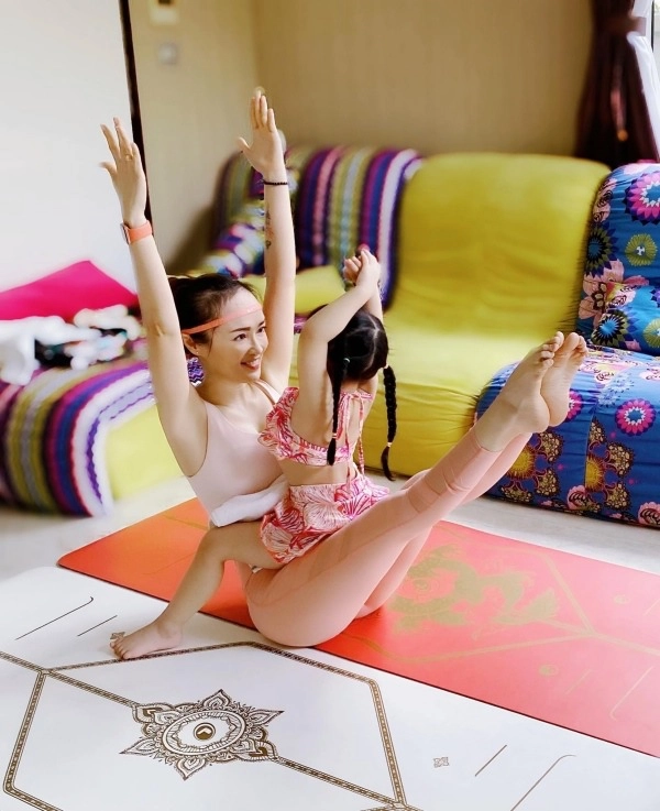 Nữ giám đốc xinh đẹp quản lý trăm tài xế nam u40 có 3 con vẫn như thiếu nữ - 4