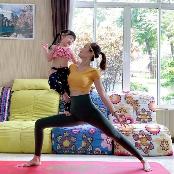 Nữ giám đốc xinh đẹp quản lý trăm tài xế nam u40 có 3 con vẫn như thiếu nữ - 9