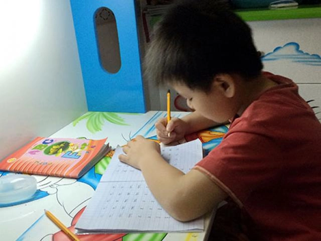 Ông bố bức xúc con làm bài đúng hết được 8 điểm dân mạng nhìn đáp án cô quá chuẩn - 4