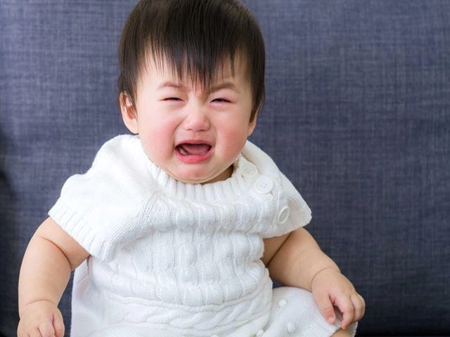 Tại sao trẻ 1 tuổi hay khóc đêm nguyên nhân và cách giải quyết - 1