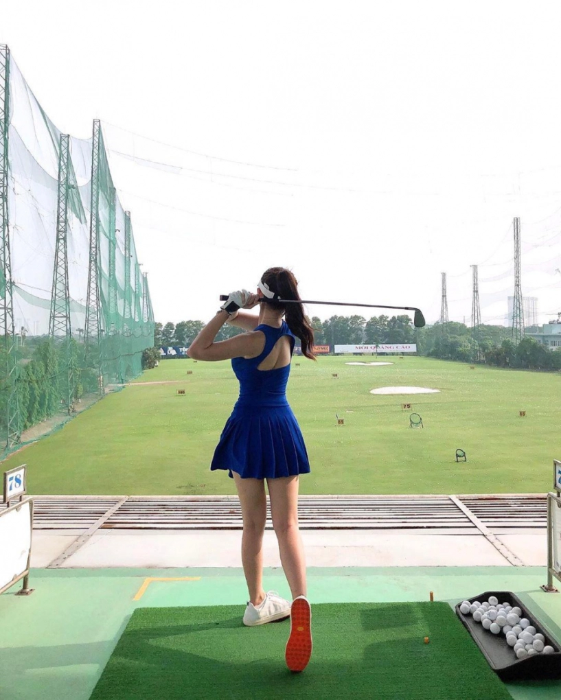 Thời trang sân golf của các mỹ nhân v-biz cùng 1 công thức nhưng mỗi người mỗi vẻ - 10