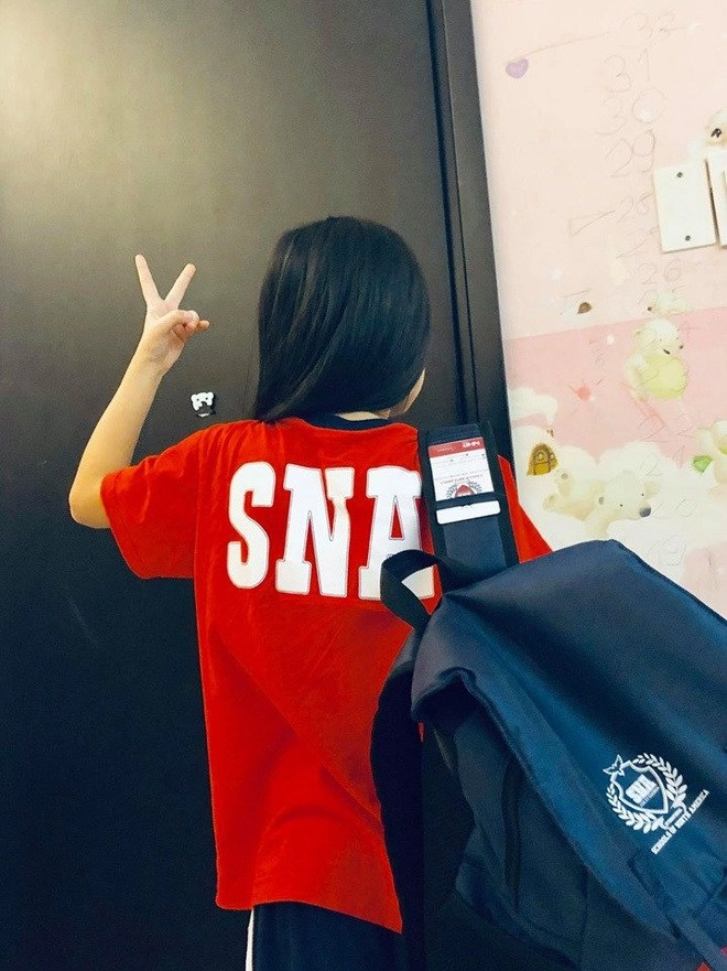 Thuỷ tiên ngày bé bị xâm hại lấy công vinh bị chỉ trích giờ con học trường nửa tỷnăm - 6