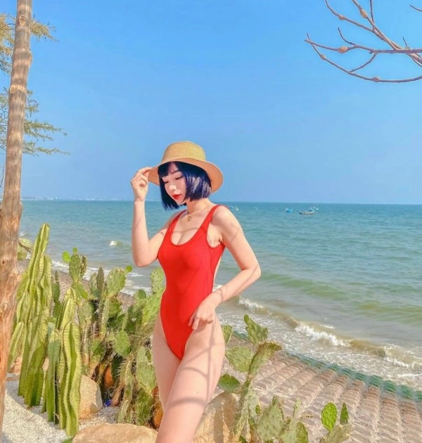 Xuất hiện nữ hoàng nội y mới sở hữu loạt bikini bỏ xa ngọc trinh về độ bốc lửa - 17