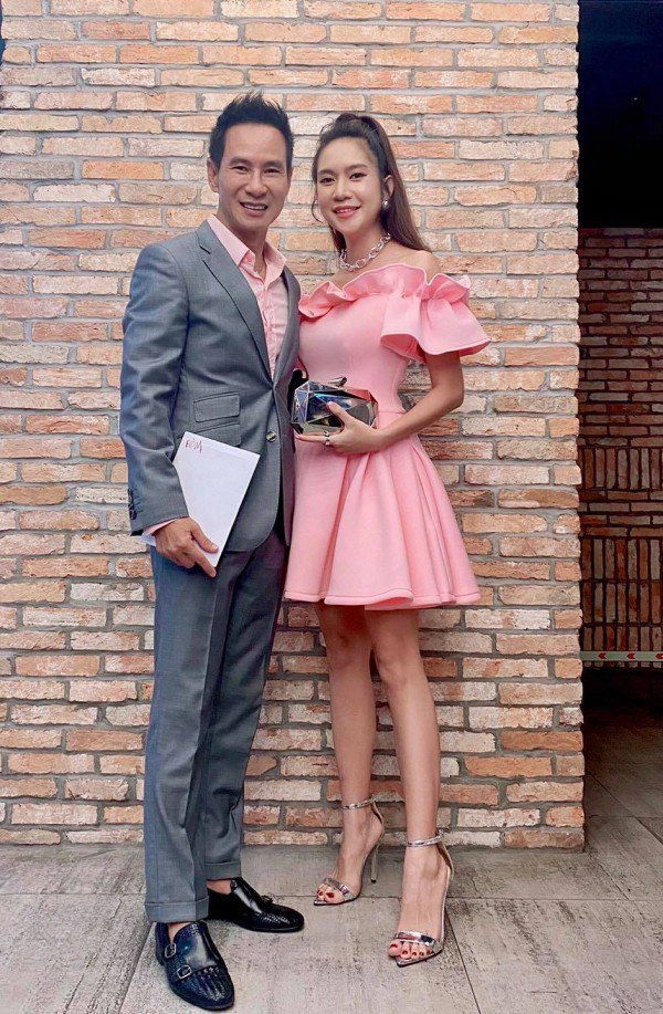 10 năm ngày cưới minh hà diện váy bồng bềnh bên lý hải mẹ 4 con đẹp như công chúa - 13