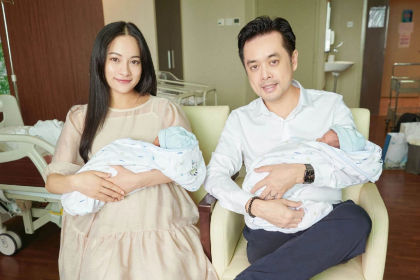 3 ngày trước cả rổ bụng nay vợ kém 13 tuổi của dương khắc linh mẹ đẹp 2 con xinh - 1