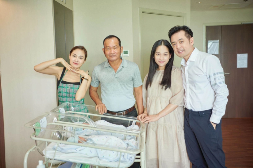 3 ngày trước cả rổ bụng nay vợ kém 13 tuổi của dương khắc linh mẹ đẹp 2 con xinh - 12
