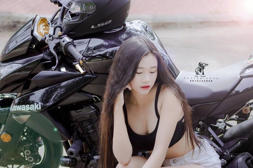 Bộ ảnh hotgirl đẹp ngất ngây đọ dáng cùng kawasaki z1000 - 5