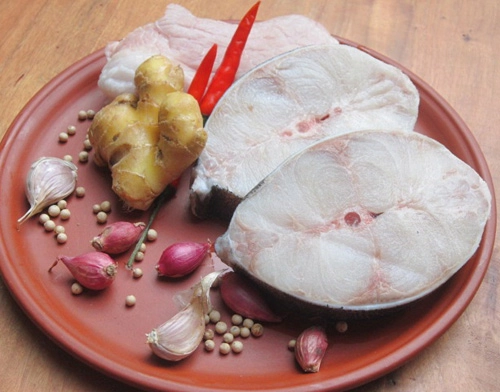 Cá giò kho thịt đậm đà cơm cuối tuần - 1