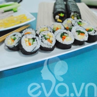 Cách làm cơm cuộn rong biển kimbap hàn quốc thơm ngon không bị khô - 13